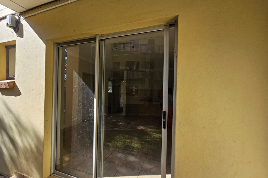 To Let 2 Bedroom Property for Rent in Geelhoutpark North West